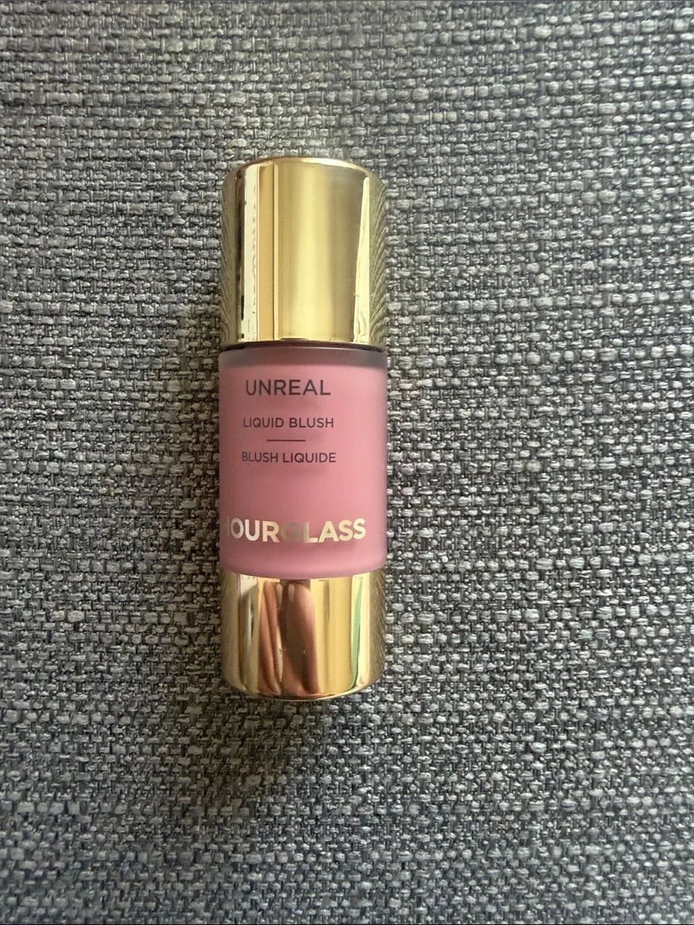 Hourglass Unreal Liquid Blush - Scene